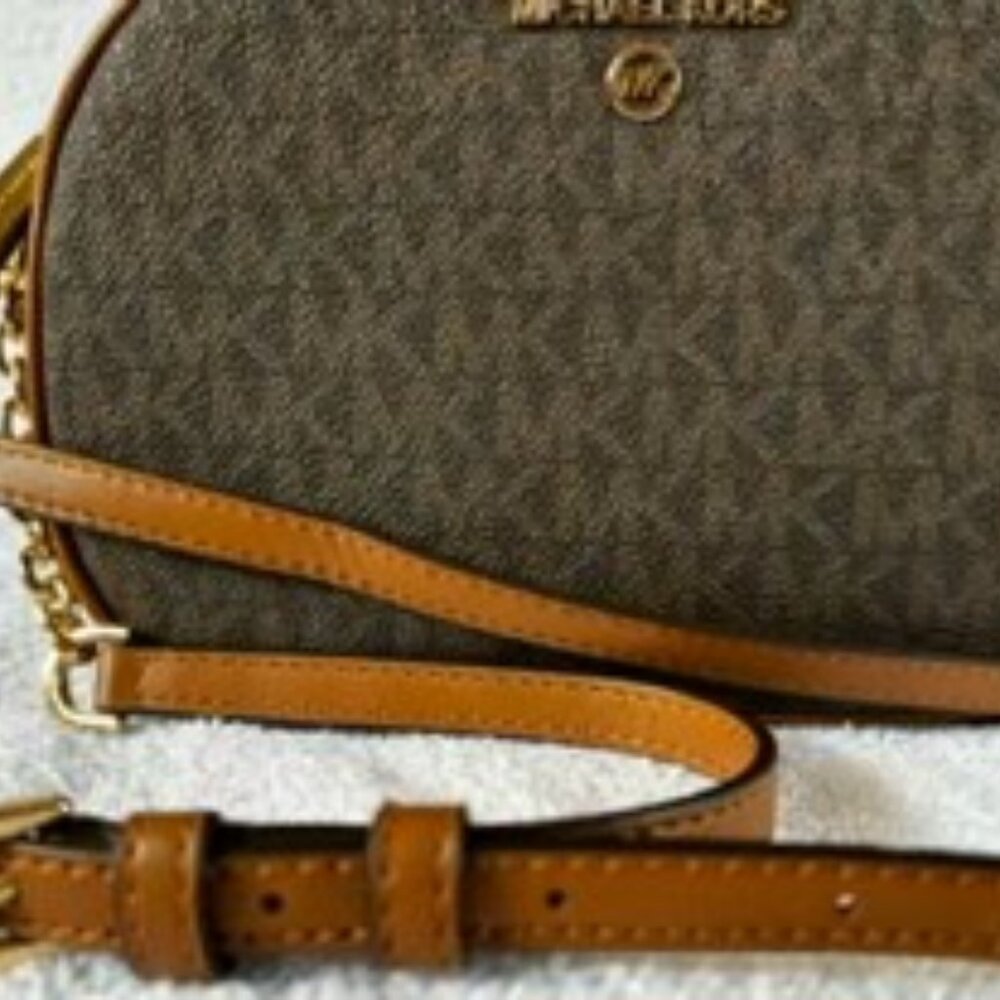 Michael Kors small crossbody handbag in pebble logo leather NWOT